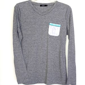 Aranee v-neck gray long sleeve top with decorative breat pocket size S